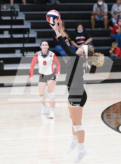 Thumbnail 3 in Benbrook vs Mineral Wells  photogallery.