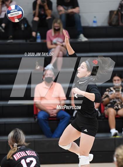 Thumbnail 2 in Benbrook vs Mineral Wells  photogallery.