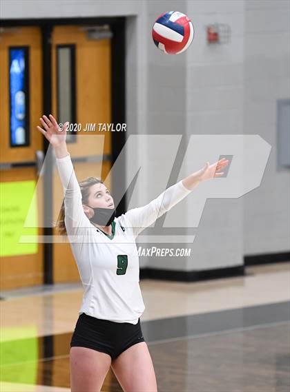 Thumbnail 3 in Benbrook vs Mineral Wells  photogallery.