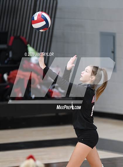 Thumbnail 1 in Benbrook vs Mineral Wells  photogallery.