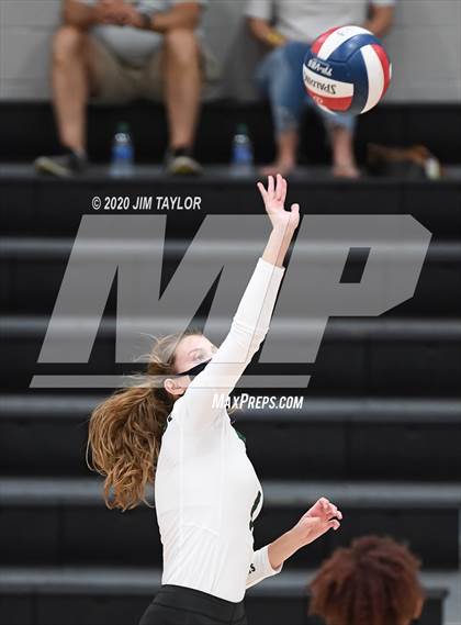 Thumbnail 2 in Benbrook vs Mineral Wells  photogallery.