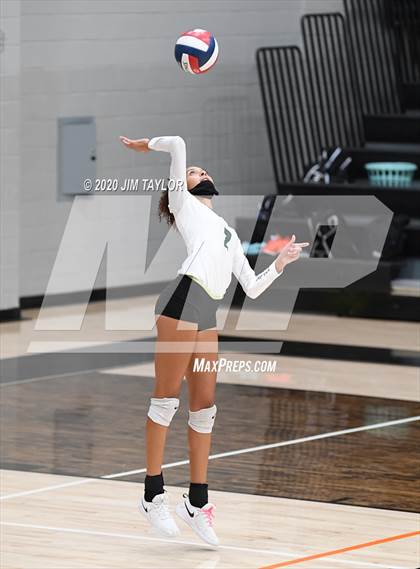 Thumbnail 3 in Benbrook vs Mineral Wells  photogallery.
