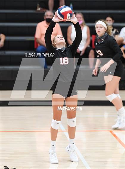 Thumbnail 3 in Benbrook vs Mineral Wells  photogallery.