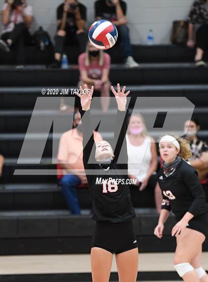 Thumbnail 1 in Benbrook vs Mineral Wells  photogallery.