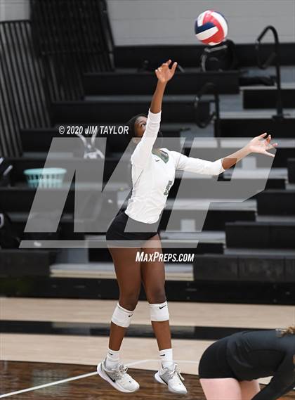 Thumbnail 3 in Benbrook vs Mineral Wells  photogallery.