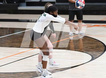 Thumbnail 3 in Benbrook vs Mineral Wells  photogallery.
