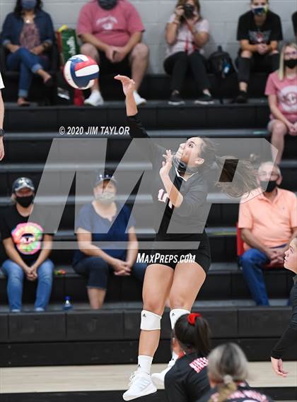 Thumbnail 3 in Benbrook vs Mineral Wells  photogallery.