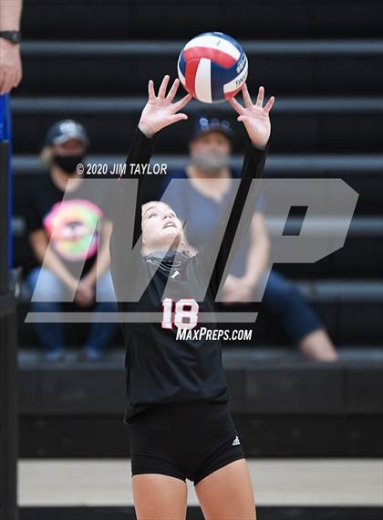 Thumbnail 3 in Benbrook vs Mineral Wells  photogallery.
