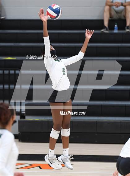 Thumbnail 3 in Benbrook vs Mineral Wells  photogallery.