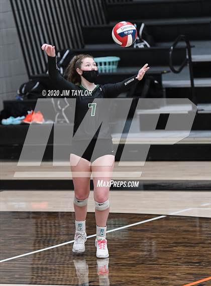 Thumbnail 3 in Benbrook vs Mineral Wells  photogallery.