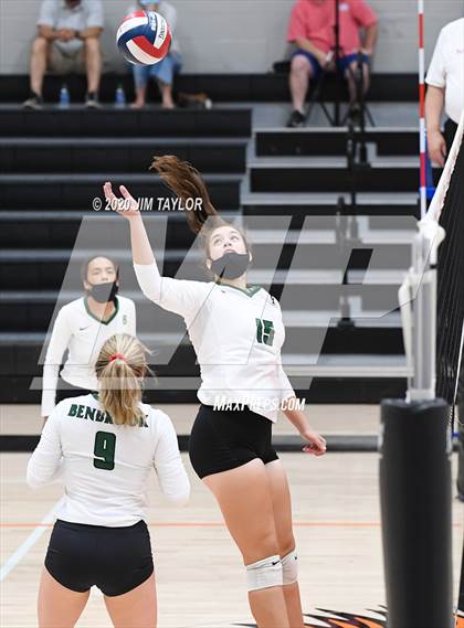 Thumbnail 1 in Benbrook vs Mineral Wells  photogallery.