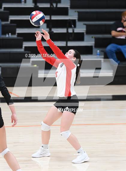Thumbnail 1 in Benbrook vs Mineral Wells  photogallery.