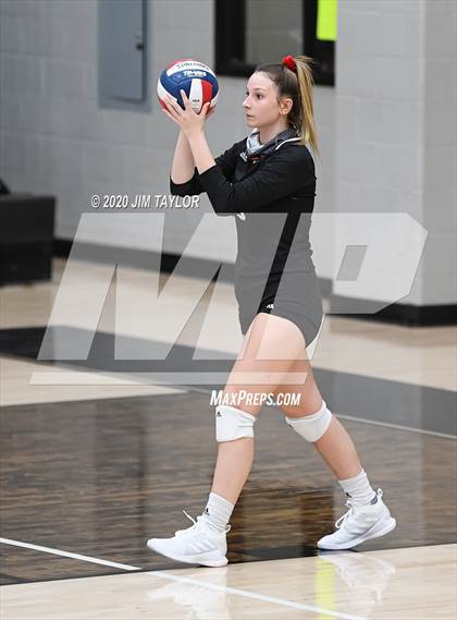 Thumbnail 2 in Benbrook vs Mineral Wells  photogallery.