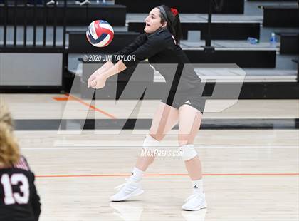 Thumbnail 1 in Benbrook vs Mineral Wells  photogallery.