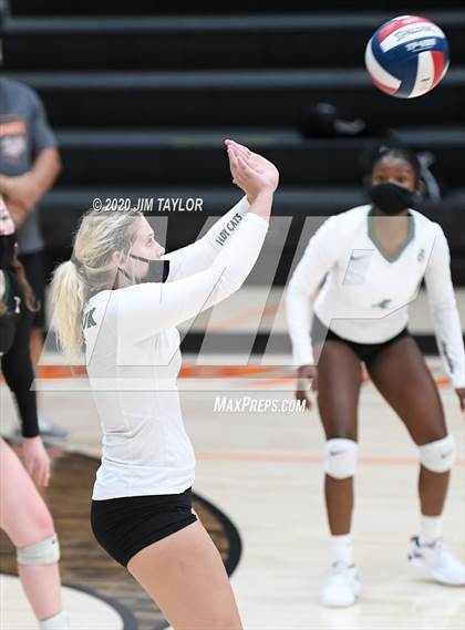 Thumbnail 2 in Benbrook vs Mineral Wells  photogallery.
