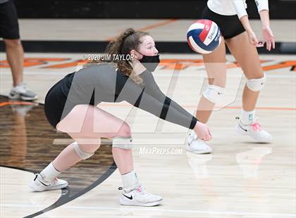 Thumbnail 2 in Benbrook vs Mineral Wells  photogallery.
