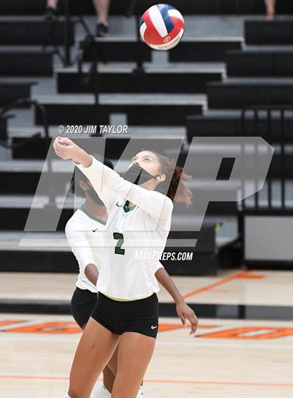 Thumbnail 2 in Benbrook vs Mineral Wells  photogallery.