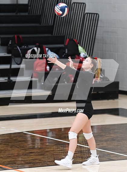 Thumbnail 2 in Benbrook vs Mineral Wells  photogallery.