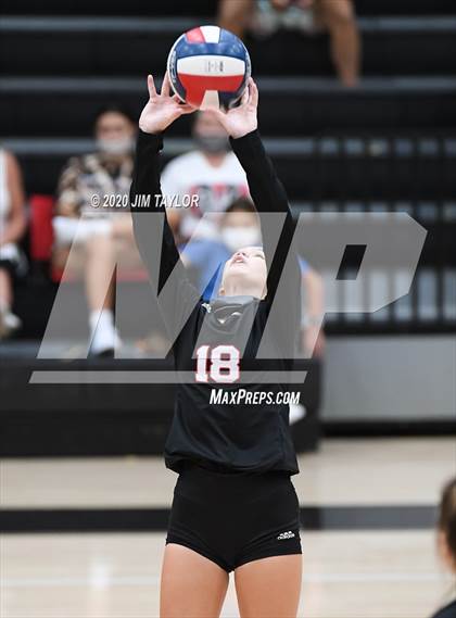 Thumbnail 3 in Benbrook vs Mineral Wells  photogallery.