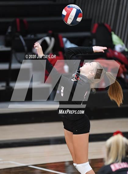 Thumbnail 3 in Benbrook vs Mineral Wells  photogallery.