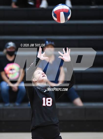 Thumbnail 2 in Benbrook vs Mineral Wells  photogallery.