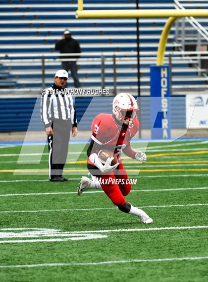 Thumbnail 1 in William Floyd vs. Freeport (Section 8 D1 Long Island Final) photogallery.