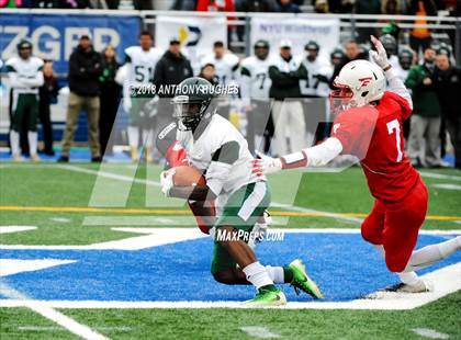 Thumbnail 2 in William Floyd vs. Freeport (Section 8 D1 Long Island Final) photogallery.