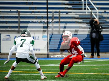 Thumbnail 3 in William Floyd vs. Freeport (Section 8 D1 Long Island Final) photogallery.