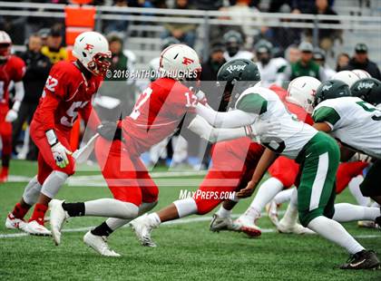 Thumbnail 3 in William Floyd vs. Freeport (Section 8 D1 Long Island Final) photogallery.