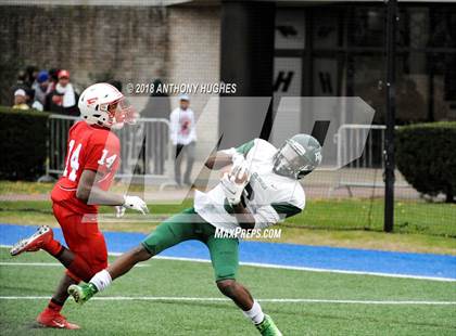 Thumbnail 3 in William Floyd vs. Freeport (Section 8 D1 Long Island Final) photogallery.