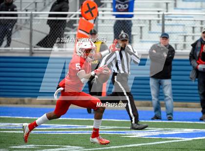 Thumbnail 3 in William Floyd vs. Freeport (Section 8 D1 Long Island Final) photogallery.
