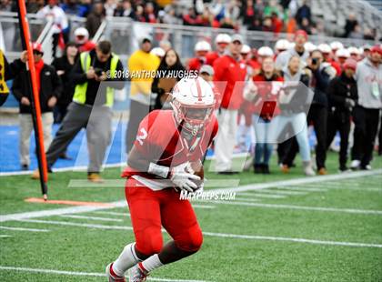 Thumbnail 3 in William Floyd vs. Freeport (Section 8 D1 Long Island Final) photogallery.