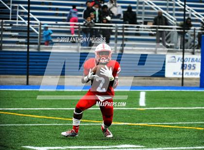 Thumbnail 3 in William Floyd vs. Freeport (Section 8 D1 Long Island Final) photogallery.