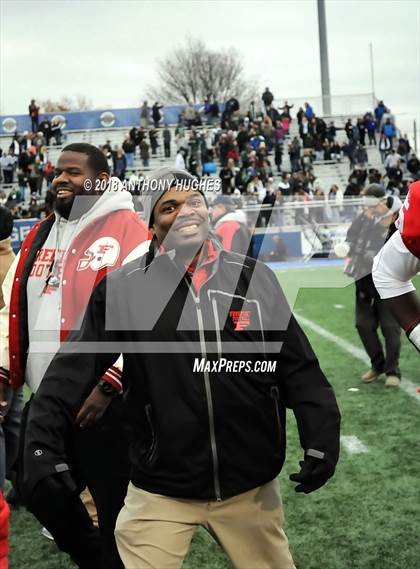 Thumbnail 3 in William Floyd vs. Freeport (Section 8 D1 Long Island Final) photogallery.