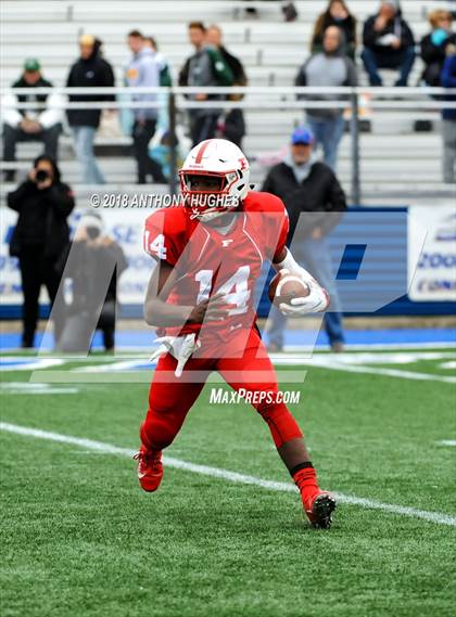 Thumbnail 2 in William Floyd vs. Freeport (Section 8 D1 Long Island Final) photogallery.