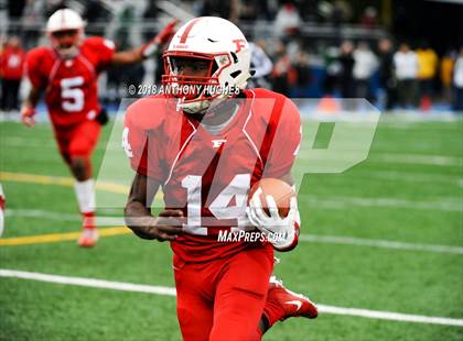 Thumbnail 1 in William Floyd vs. Freeport (Section 8 D1 Long Island Final) photogallery.
