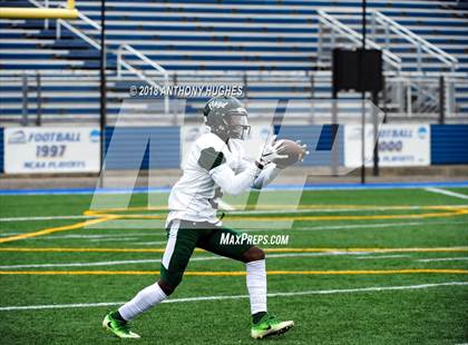 Thumbnail 1 in William Floyd vs. Freeport (Section 8 D1 Long Island Final) photogallery.