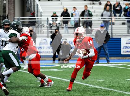 Thumbnail 3 in William Floyd vs. Freeport (Section 8 D1 Long Island Final) photogallery.