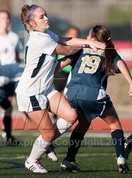 Thumbnail 3 in Redlands vs. Yucaipa photogallery.