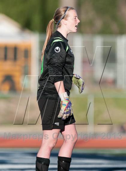 Thumbnail 3 in Redlands vs. Yucaipa photogallery.