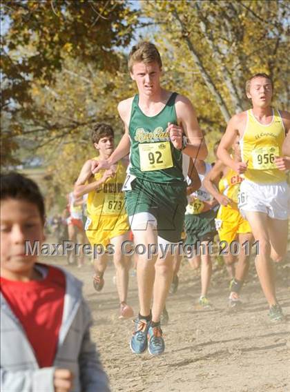 Thumbnail 2 in CIF State Cross Country Championships (Boys Division III) photogallery.