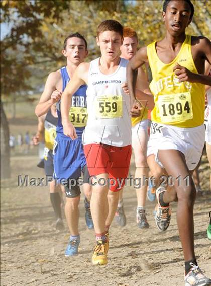 Thumbnail 2 in CIF State Cross Country Championships (Boys Division III) photogallery.
