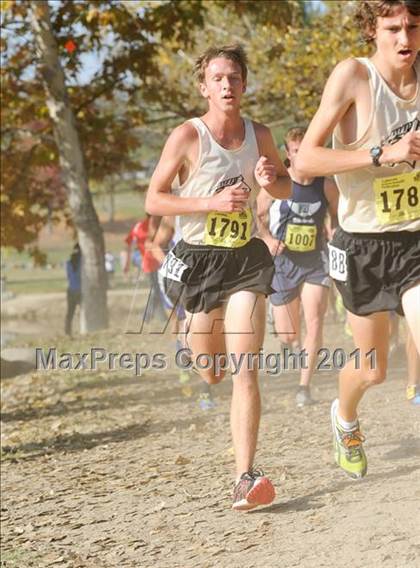 Thumbnail 2 in CIF State Cross Country Championships (Boys Division III) photogallery.