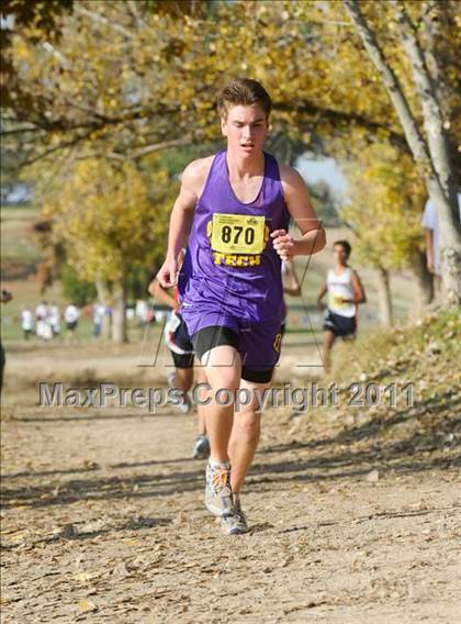 Thumbnail 3 in CIF State Cross Country Championships (Boys Division III) photogallery.