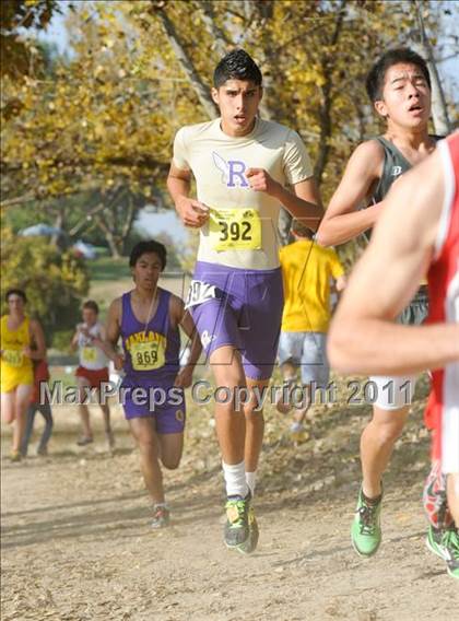 Thumbnail 2 in CIF State Cross Country Championships (Boys Division III) photogallery.