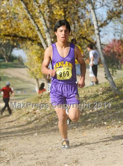 Thumbnail 3 in CIF State Cross Country Championships (Boys Division III) photogallery.