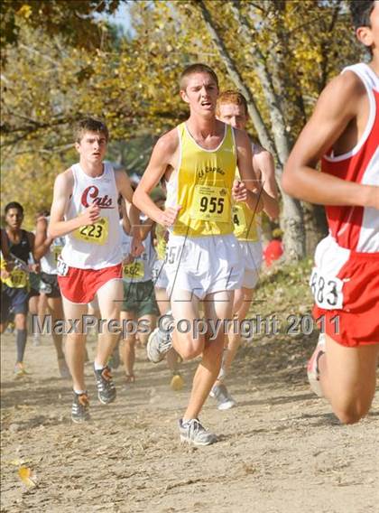 Thumbnail 1 in CIF State Cross Country Championships (Boys Division III) photogallery.