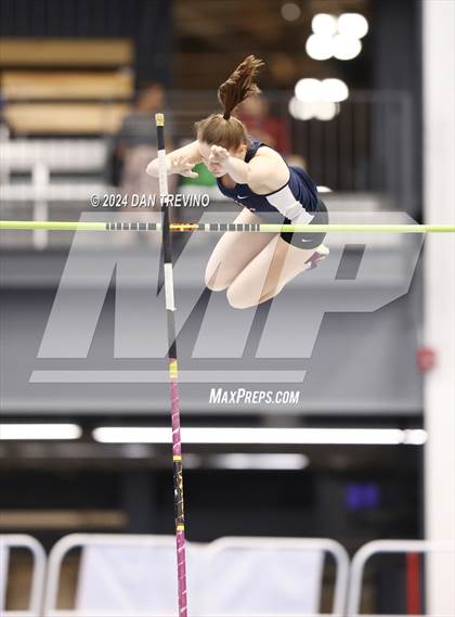 Thumbnail 1 in VHSL State Championship - Class 5 (Pole Vault) photogallery.