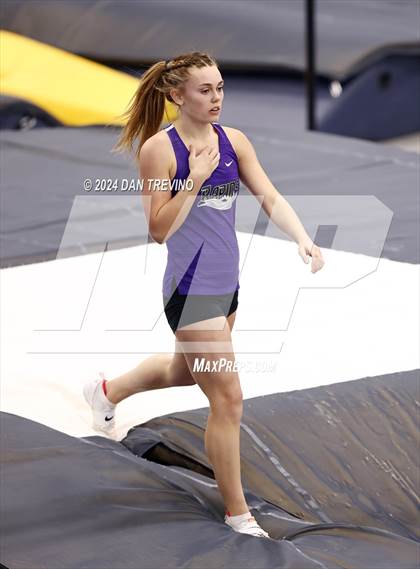 Thumbnail 2 in VHSL State Championship - Class 5 (Pole Vault) photogallery.