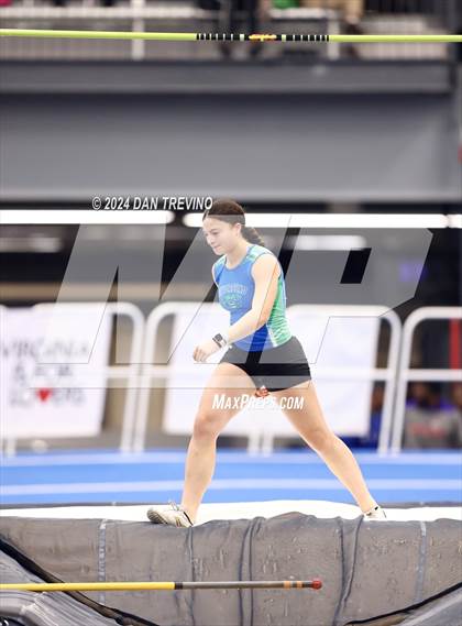 Thumbnail 2 in VHSL State Championship - Class 5 (Pole Vault) photogallery.